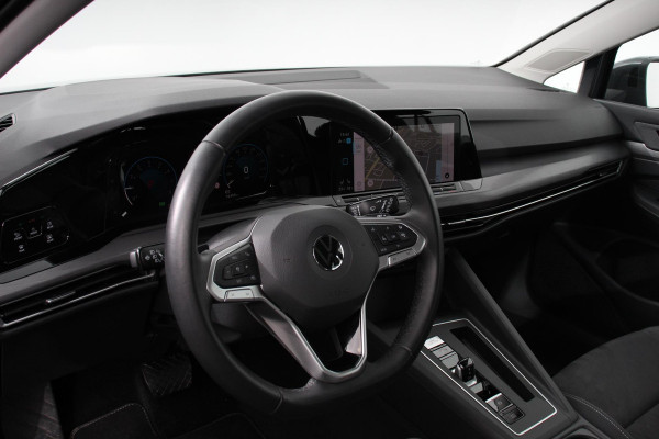 Volkswagen Golf 1.5 eTSI 150pk DSG Style Demo! | Navigatie | Climate control | Camera | PDSC | DAB | Led | Adaptive Cruise control