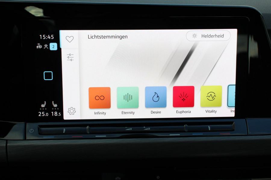 Volkswagen Golf 1.5 eTSI 150pk DSG Style Demo! | Navigatie | Climate control | Camera | PDSC | DAB | Led | Adaptive Cruise control