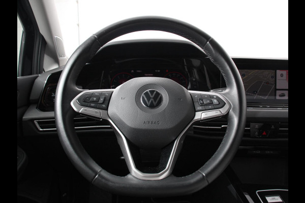 Volkswagen Golf 1.5 eTSI 150pk DSG Style Climate control Adaptive cruise control Navigatie LED Sfeerverlichting Voorstoelen verwarmd Apple Carplay/ Android Auto Lichtmetalen Velgen