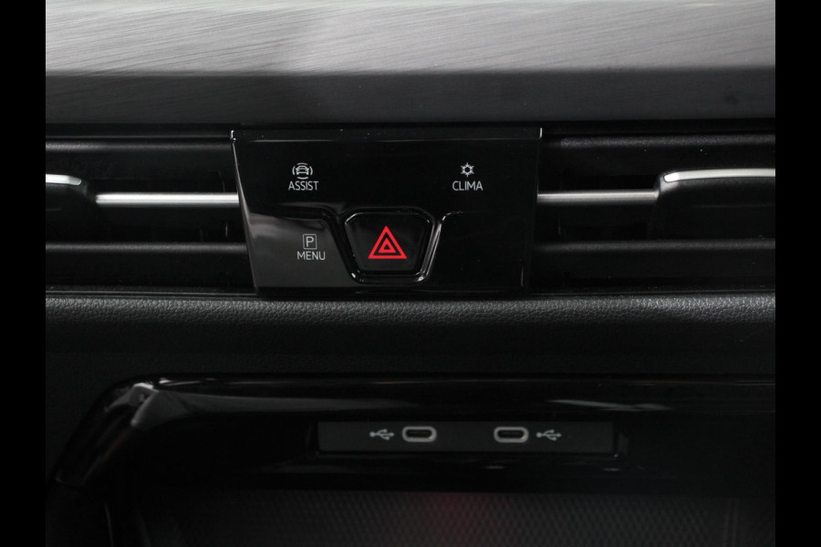 Volkswagen Golf 1.5 eTSI 150pk DSG Style Climate control Adaptive cruise control Navigatie LED Sfeerverlichting Voorstoelen verwarmd Apple Carplay/ Android Auto Lichtmetalen Velgen