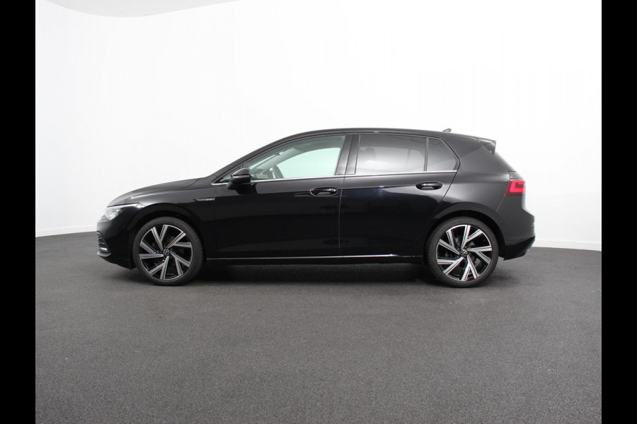 Volkswagen Golf 1.5 eTSI 150pk DSG Style Climate control Adaptive cruise control Navigatie LED Sfeerverlichting Voorstoelen verwarmd Apple Carplay/ Android Auto Lichtmetalen Velgen