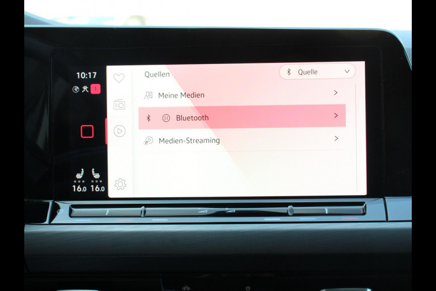 Volkswagen Golf 1.5 eTSI 150pk DSG Style Climate control Adaptive cruise control Navigatie LED Sfeerverlichting Voorstoelen verwarmd Apple Carplay/ Android Auto Lichtmetalen Velgen