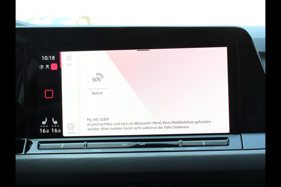 Volkswagen Golf 1.5 eTSI 150pk DSG Style Climate control Adaptive cruise control Navigatie LED Sfeerverlichting Voorstoelen verwarmd Apple Carplay/ Android Auto Lichtmetalen Velgen