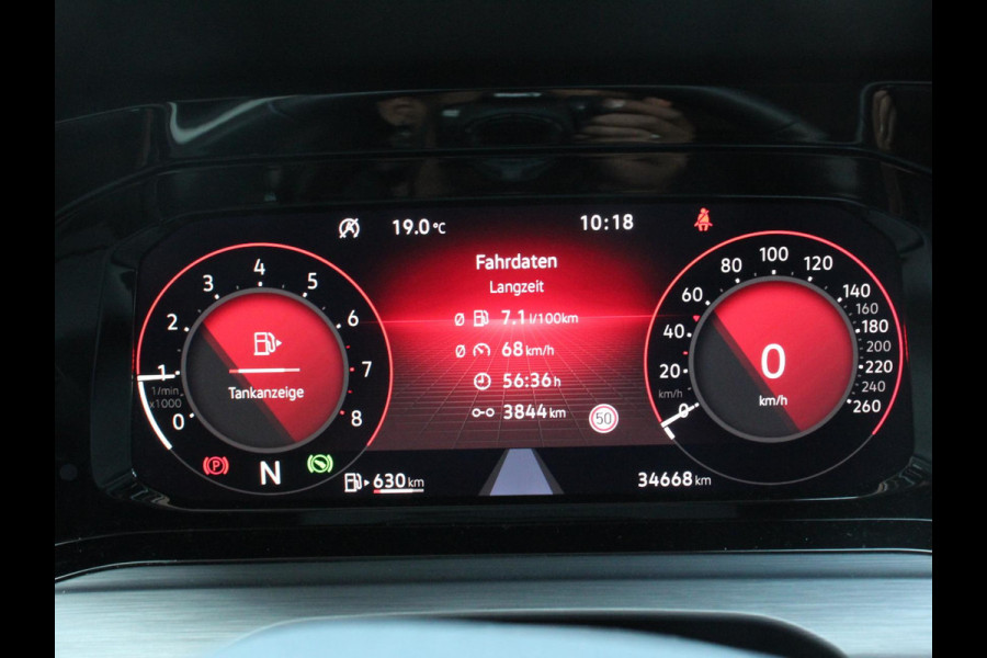 Volkswagen Golf 1.5 eTSI 150pk DSG Style Climate control Adaptive cruise control Navigatie LED Sfeerverlichting Voorstoelen verwarmd Apple Carplay/ Android Auto Lichtmetalen Velgen