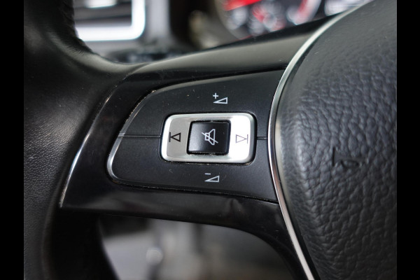 Volkswagen Amarok 3.0 TDI 4Motion Highline Automaat Airco Bluetooth Cruise Navi PDC