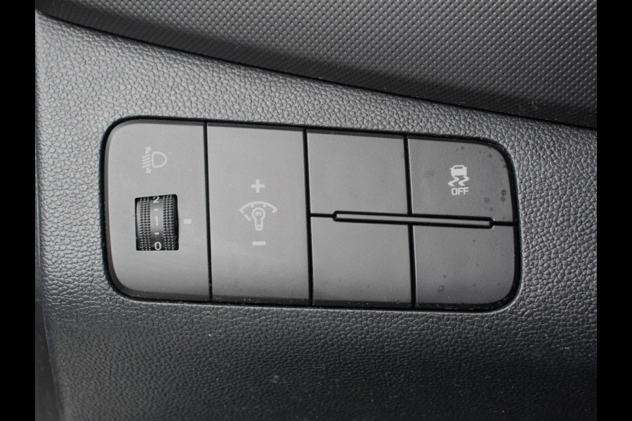 Hyundai i10 1.0i Comfort Airco Cruise control Navigatie Lichtmetalen velgen Radio Apple Carplay/ Android auto