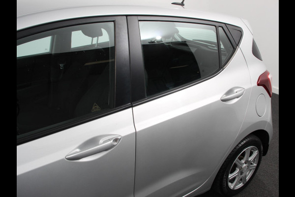 Hyundai i10 1.0i Comfort Airco Cruise control Navigatie Lichtmetalen velgen Radio Apple Carplay/ Android auto