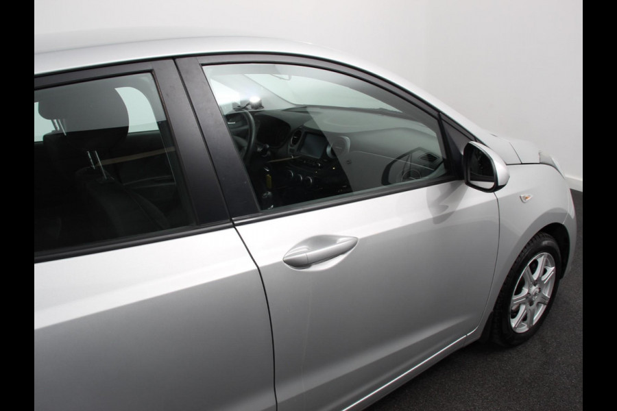 Hyundai i10 1.0i Comfort Airco Cruise control Navigatie Lichtmetalen velgen Radio Apple Carplay/ Android auto