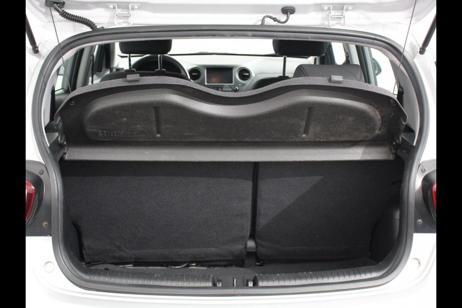 Hyundai i10 1.0i Comfort Airco Cruise control Navigatie Lichtmetalen velgen Radio Apple Carplay/ Android auto