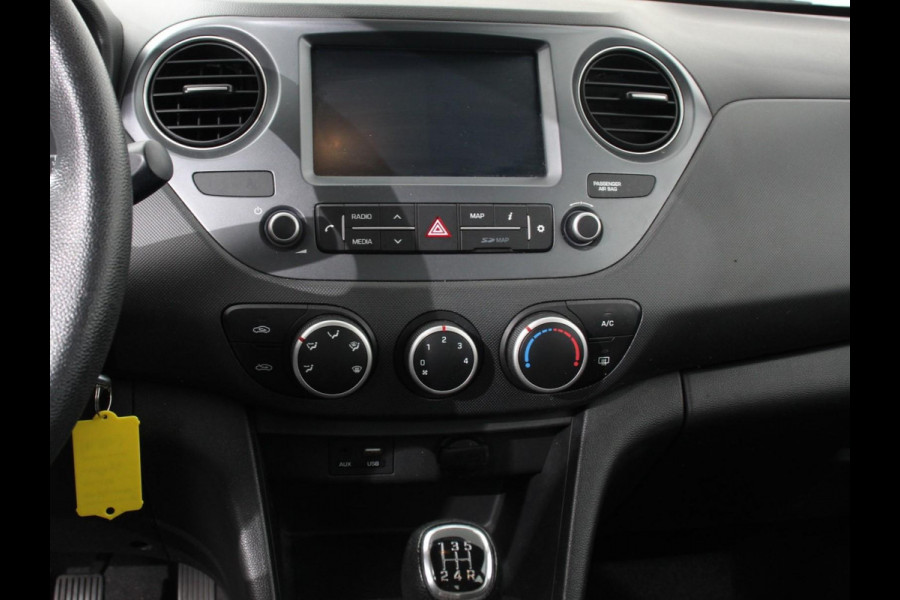 Hyundai i10 1.0i Comfort Airco Cruise control Navigatie Lichtmetalen velgen Radio Apple Carplay/ Android auto