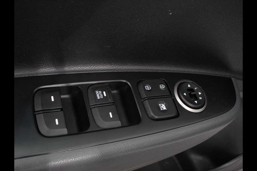 Hyundai i10 1.0i Comfort Airco Cruise control Navigatie Lichtmetalen velgen Radio Apple Carplay/ Android auto