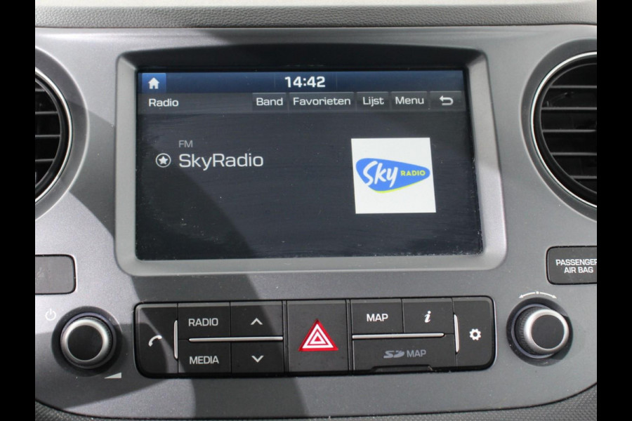 Hyundai i10 1.0i Comfort Airco Cruise control Navigatie Lichtmetalen velgen Radio Apple Carplay/ Android auto