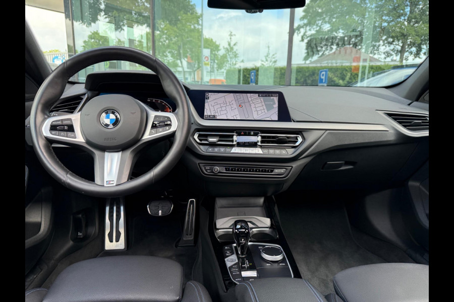 BMW 1-serie 118i - M pakket - Automaat - Panodak - Navi - Org.NL