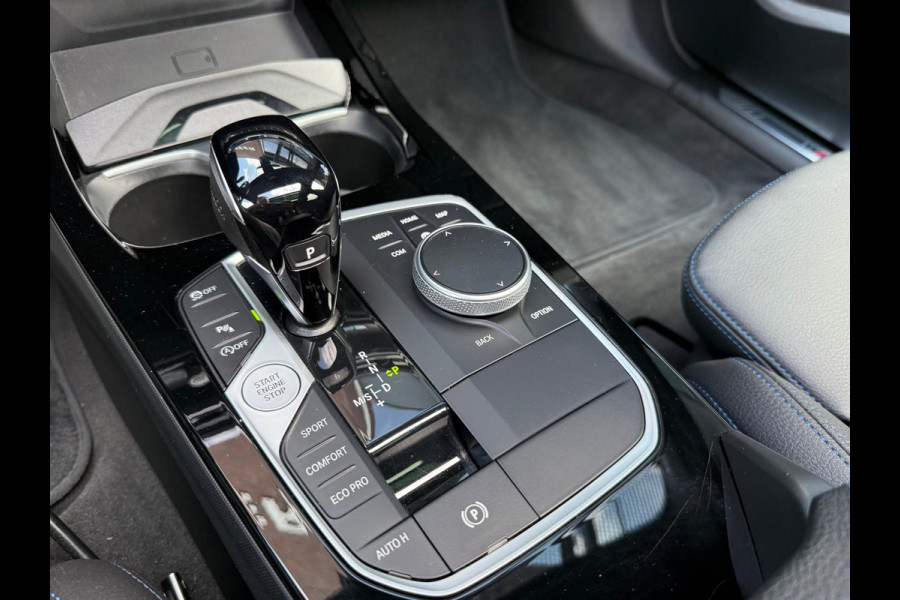 BMW 1-serie 118i - M pakket - Automaat - Panodak - Navi - Org.NL