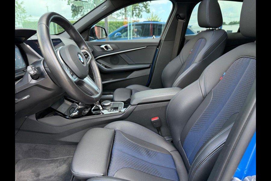 BMW 1-serie 118i - M pakket - Automaat - Panodak - Navi - Org.NL