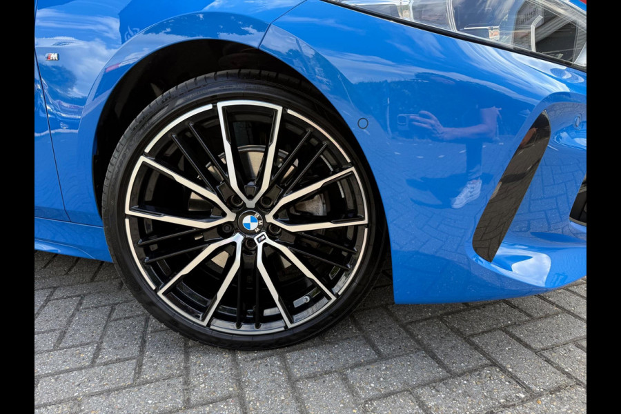 BMW 1-serie 118i - M pakket - Automaat - Panodak - Navi - Org.NL