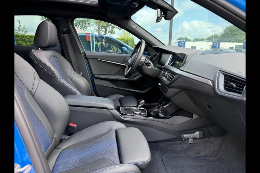 BMW 1-serie 118i - M pakket - Automaat - Panodak - Navi - Org.NL