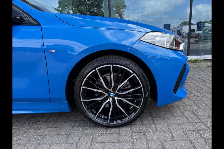 BMW 1-serie 118i - M pakket - Automaat - Panodak - Navi - Org.NL
