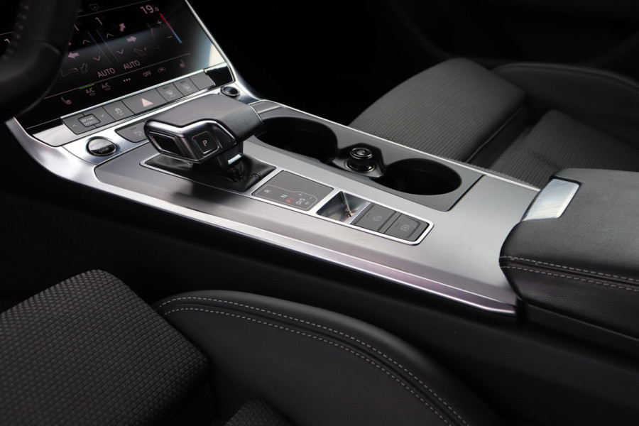 Audi A6 Limousine 50 TFSI e Quattro (2x) S-line 21" PDC Navi