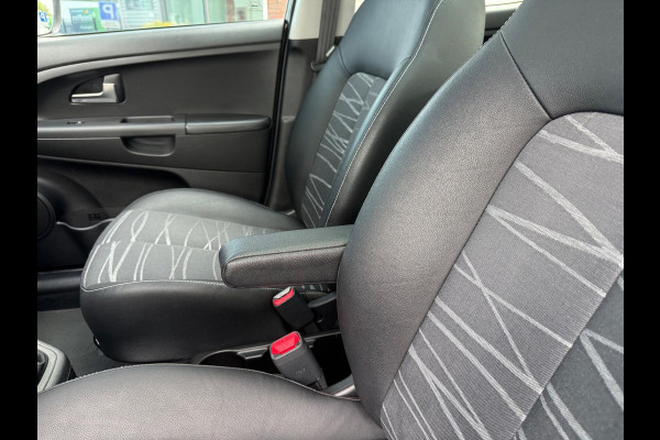 Kia Venga 1.4 CVVT Summer Edition - Navi - Camera - Schuif/panodak - Org.NL