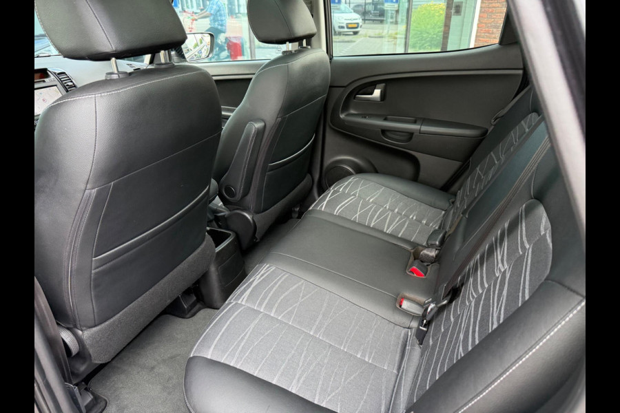 Kia Venga 1.4 CVVT Summer Edition - Navi - Camera - Schuif/panodak - Org.NL