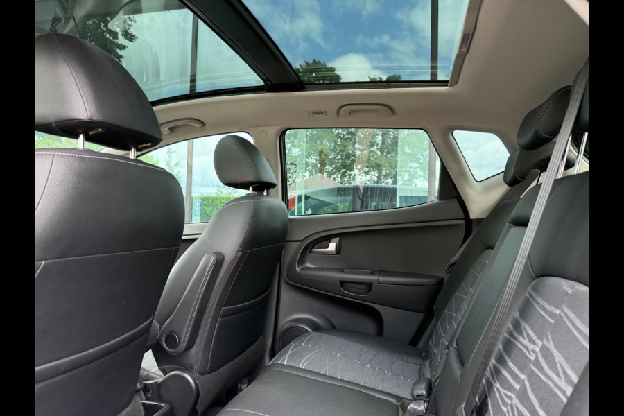 Kia Venga 1.4 CVVT Summer Edition - Navi - Camera - Schuif/panodak - Org.NL