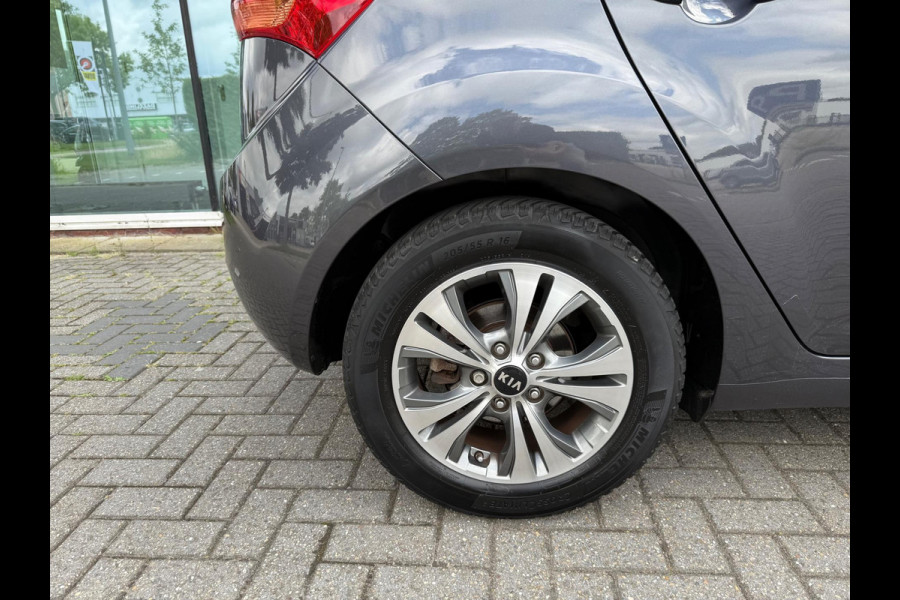 Kia Venga 1.4 CVVT Summer Edition - Navi - Camera - Schuif/panodak - Org.NL