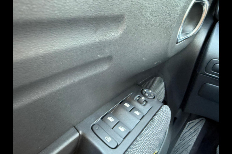 Citroën C3 Aircross 1.2 Turbo Shine Pack - Panoramadak- Navi - Parkeerhulp - Climate