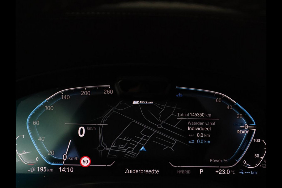 BMW 5 Serie 520e Business Edition Plus | Adaptive cruise | 360 Camera | Luxury Line | Trekhaak | Laserlight | Leder | Stoelverwarming | Live Cockpit | Navigatie | Keyless