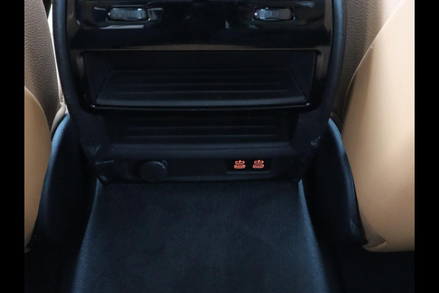 BMW 5 Serie 520e Business Edition Plus | Adaptive cruise | 360 Camera | Luxury Line | Trekhaak | Laserlight | Leder | Stoelverwarming | Live Cockpit | Navigatie | Keyless