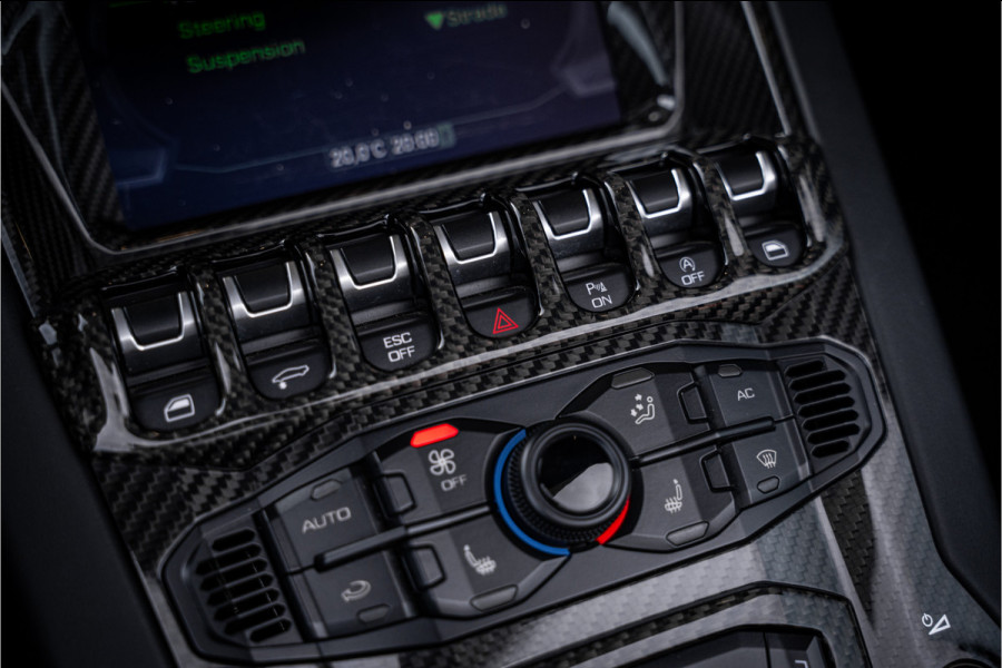 Lamborghini Aventador 6.5 V12 S - Roadster | Lift | Personam + Carbon Package | Sensonum
