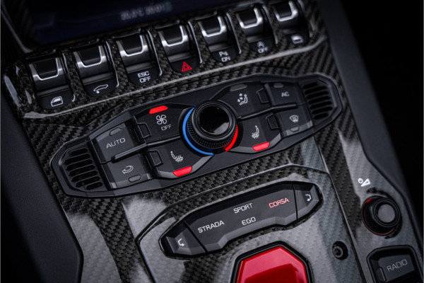 Lamborghini Aventador 6.5 V12 S - Roadster | Lift | Personam + Carbon Package | Sensonum