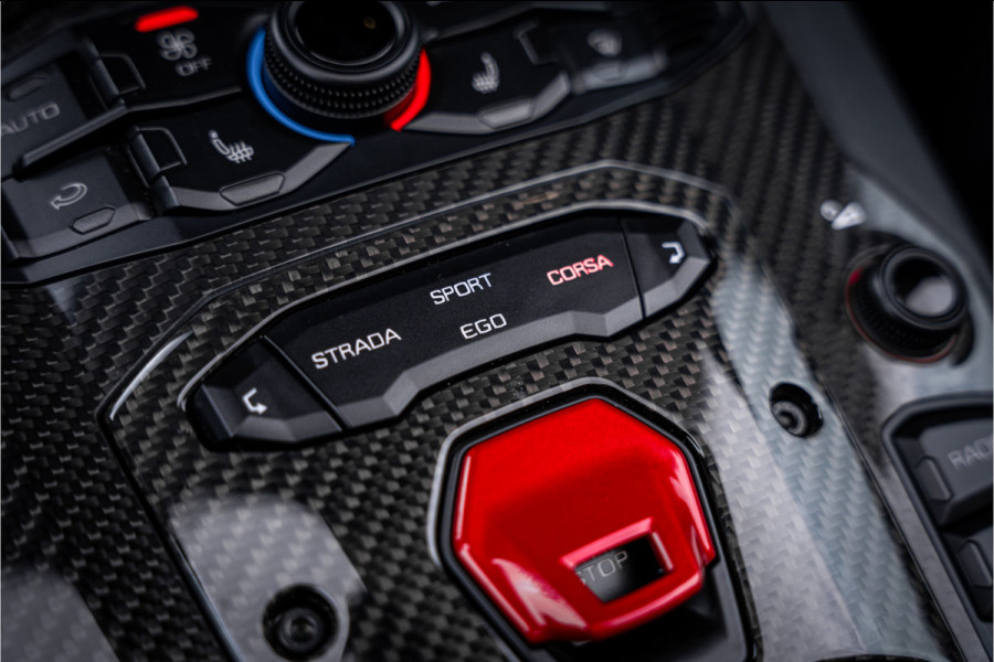 Lamborghini Aventador 6.5 V12 S - Roadster | Lift | Personam + Carbon Package | Sensonum