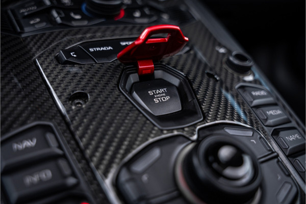 Lamborghini Aventador 6.5 V12 S - Roadster | Lift | Personam + Carbon Package | Sensonum