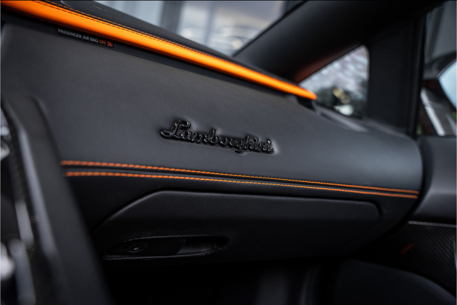 Lamborghini Aventador 6.5 V12 S - Roadster | Lift | Personam + Carbon Package | Sensonum