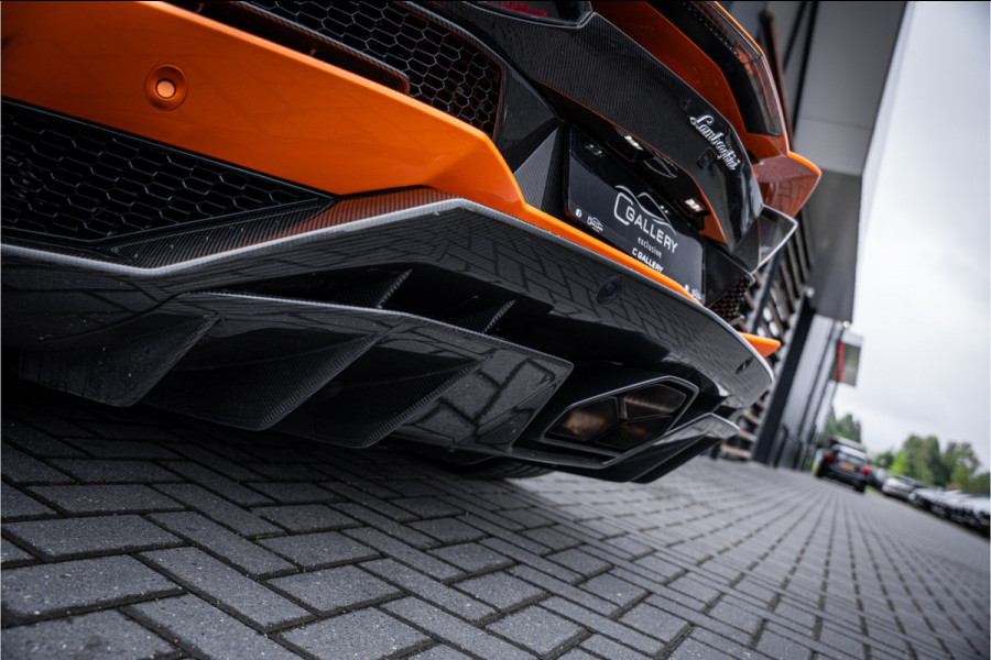 Lamborghini Aventador 6.5 V12 S - Roadster | Lift | Personam + Carbon Package | Sensonum