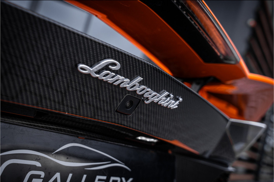 Lamborghini Aventador 6.5 V12 S - Roadster | Lift | Personam + Carbon Package | Sensonum