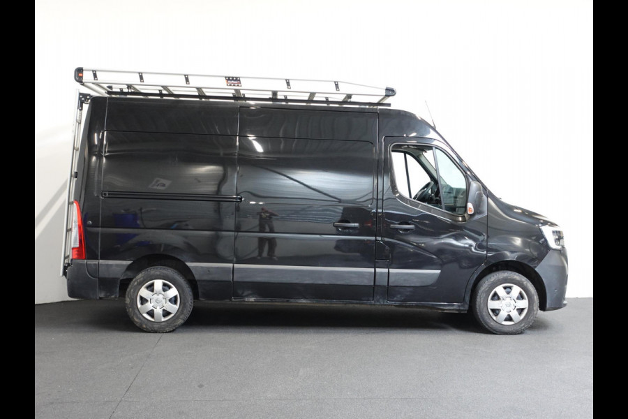 Renault Master 135PK L2H2 Work Edition Airco Cruise Control Camera Navigatie Parkeersensoren Trekhaak