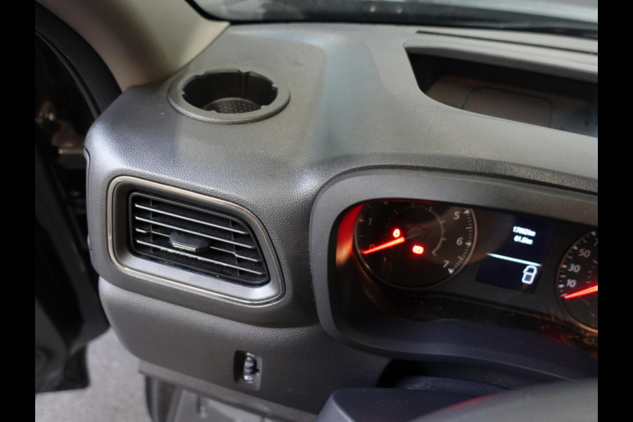 Renault Master 135PK L2H2 Work Edition Airco Cruise Control Camera Navigatie Parkeersensoren Trekhaak