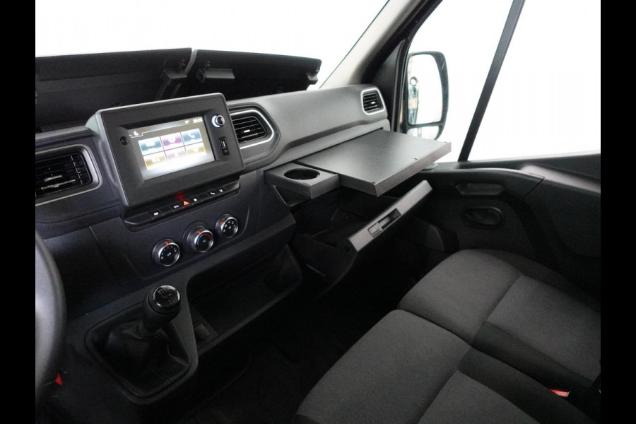 Renault Master 135PK L2H2 Work Edition Airco Cruise Control Camera Navigatie Parkeersensoren Trekhaak