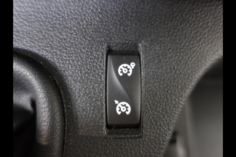 Renault Master 135PK L2H2 Work Edition Airco Cruise Control Camera Navigatie Parkeersensoren Trekhaak