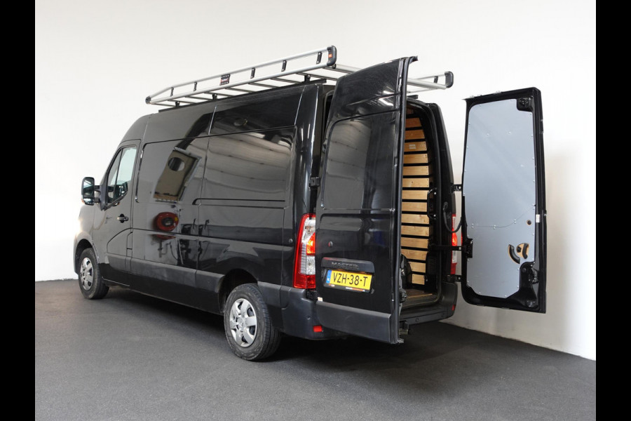 Renault Master 135PK L2H2 Work Edition Airco Cruise Control Camera Navigatie Parkeersensoren Trekhaak