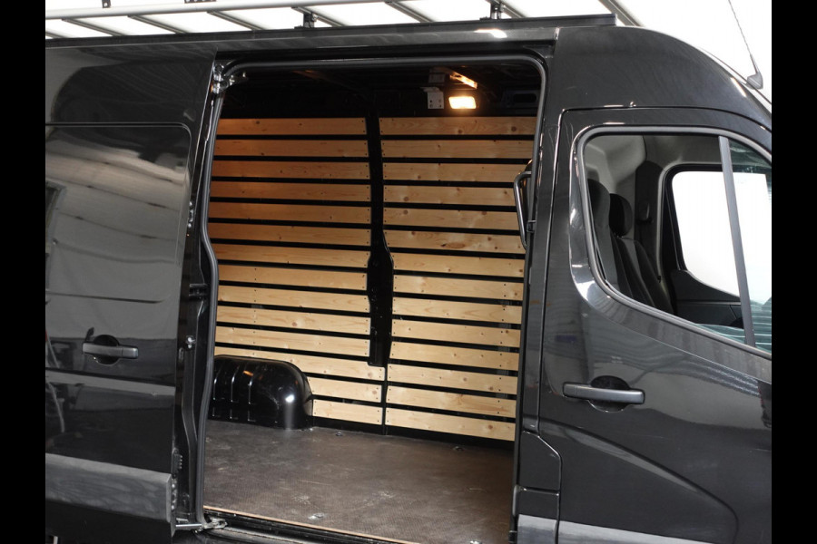 Renault Master 135PK L2H2 Work Edition Airco Cruise Control Camera Navigatie Parkeersensoren Trekhaak
