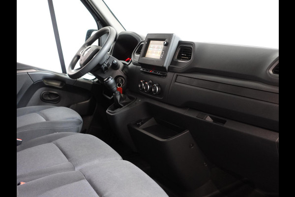 Renault Master 135PK L2H2 Work Edition Airco Cruise Control Camera Navigatie Parkeersensoren Trekhaak