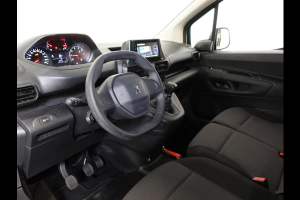 Peugeot Partner 1.5 BlueHDi 100pk L2 Trekhaak Navigatie Airco Apple Carplay Cruise Control 3-Zits Euro6