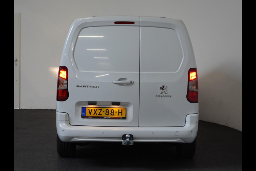 Peugeot Partner 1.5 BlueHDi 100pk L2 Trekhaak Navigatie Airco Apple Carplay Cruise Control 3-Zits Euro6