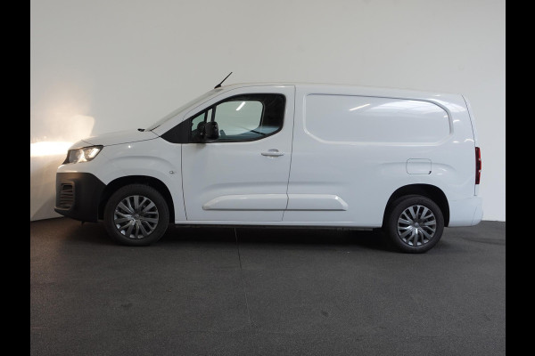 Peugeot Partner 1.5 BlueHDi 100pk L2 Trekhaak Navigatie Airco Apple Carplay Cruise Control 3-Zits Euro6