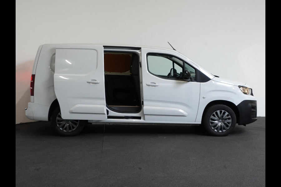Peugeot Partner 1.5 BlueHDi 100pk L2 Trekhaak Navigatie Airco Apple Carplay Cruise Control 3-Zits Euro6