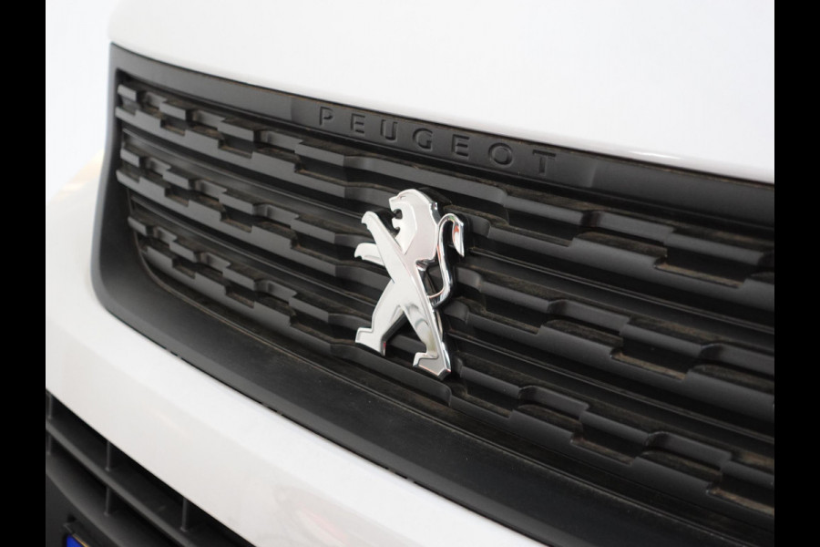 Peugeot Partner 1.5 BlueHDi 100pk L2 Trekhaak Navigatie Airco Apple Carplay Cruise Control 3-Zits Euro6