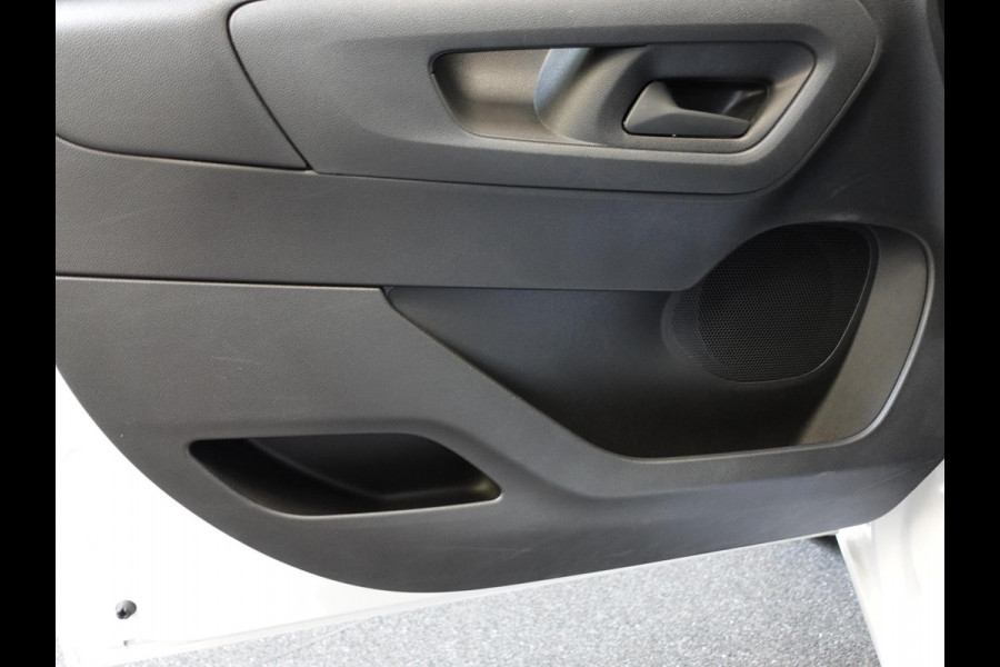 Peugeot Partner 1.5 BlueHDi 100pk L2 Trekhaak Navigatie Airco Apple Carplay Cruise Control 3-Zits Euro6